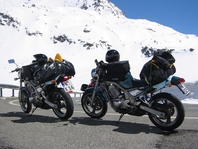 108-0873_img.jpg